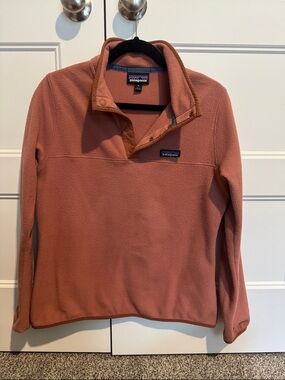 Patagonia Women’s Zip-Up Fleece in Dusty Rose